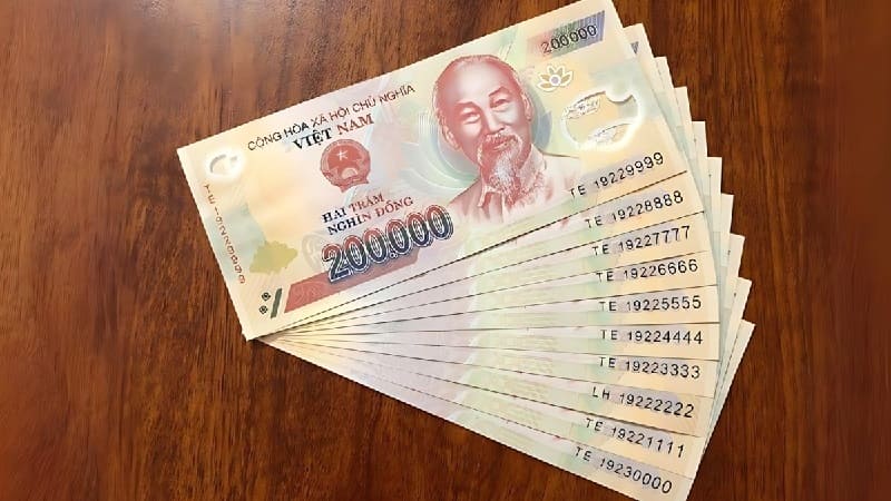 Mơ thấy cho người khác tiền 200 nghìn đánh con gì
