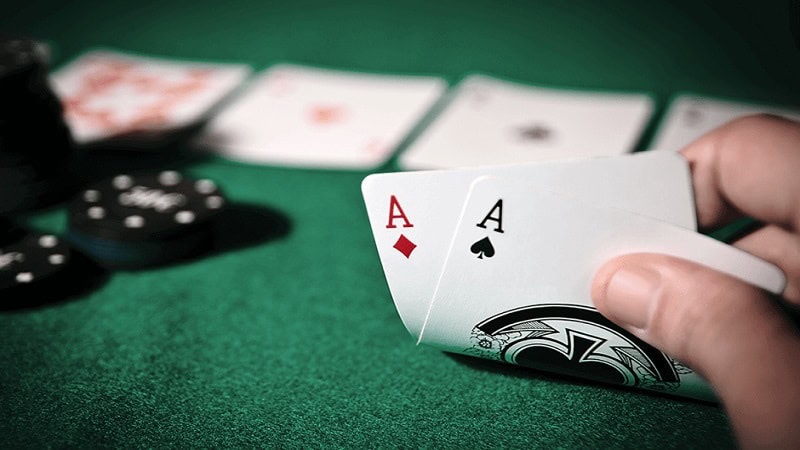 Con xì trong xì dách tính bao nhiêu? Khám phá các quân bài trong game